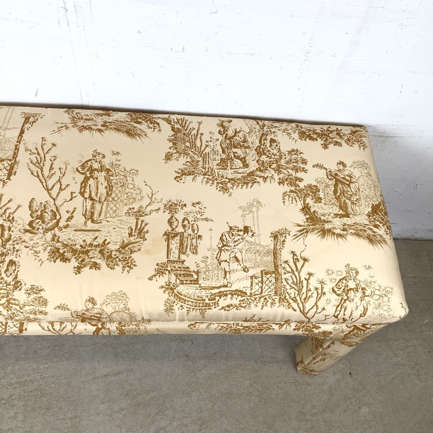 Louis XVI Style Upholstered Bench in Toile Fabric - image-3
