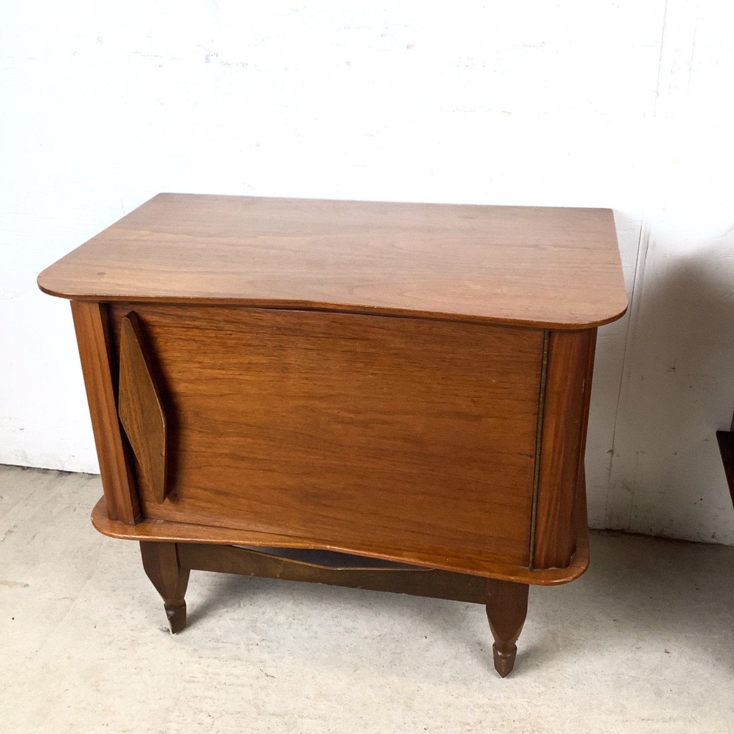 Mid-Century Walnut Cabinet Nightstands – Pair - image-3