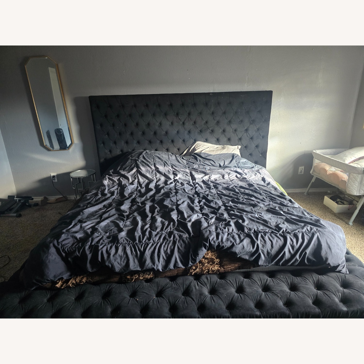 Black King Bed - image-3