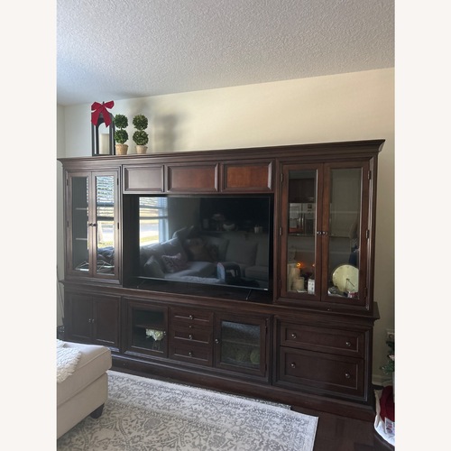 Used Basset Media Center for sale on AptDeco