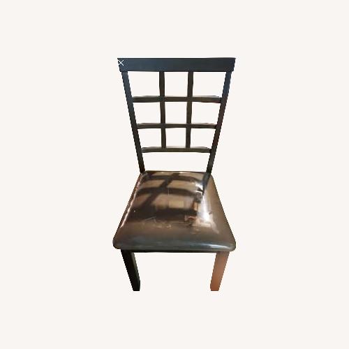 Used Table and Chairs for sale on AptDeco