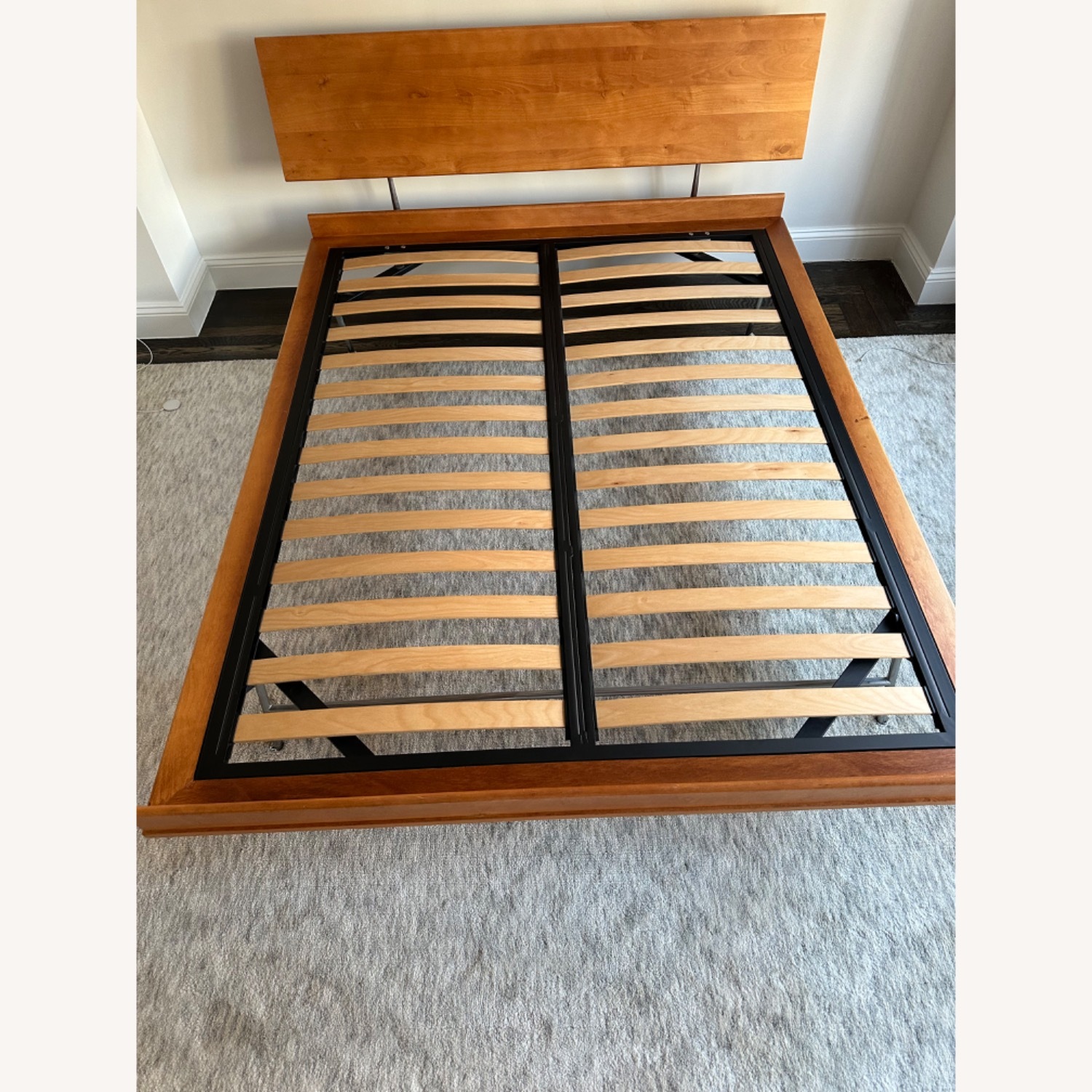 Herman Miller Nelson Thin Edge Bed Queen Cherry - image-4