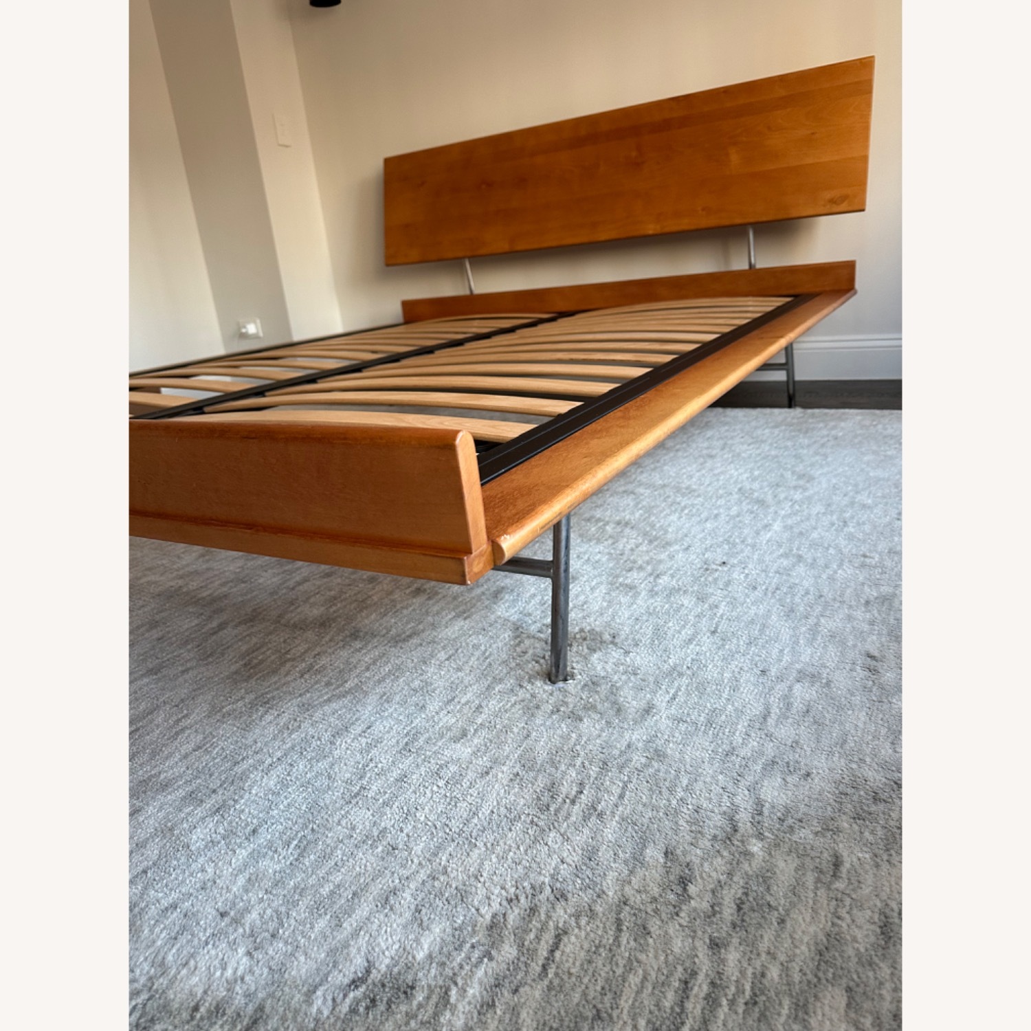 Herman Miller Nelson Thin Edge Bed Queen Cherry - image-3