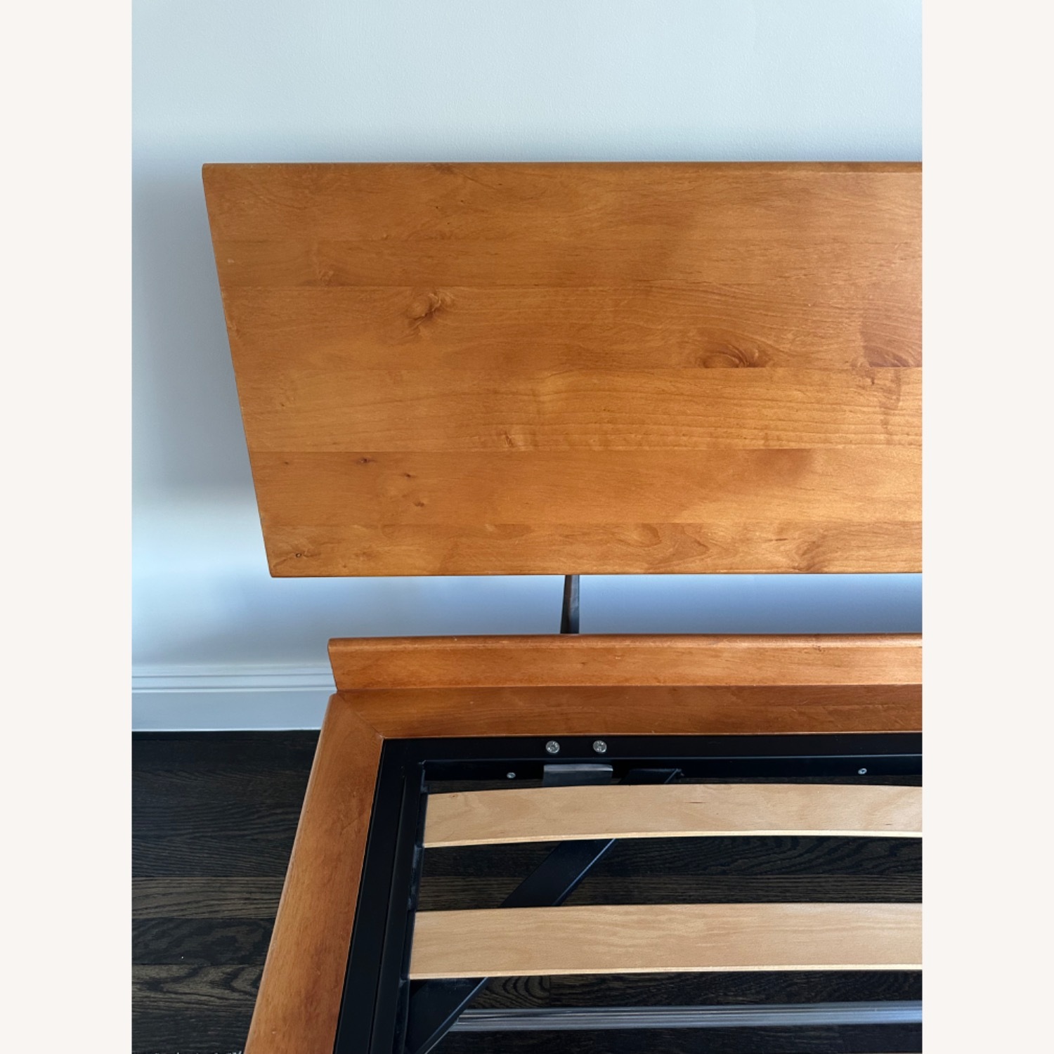 Herman Miller Nelson Thin Edge Bed Queen Cherry - image-5