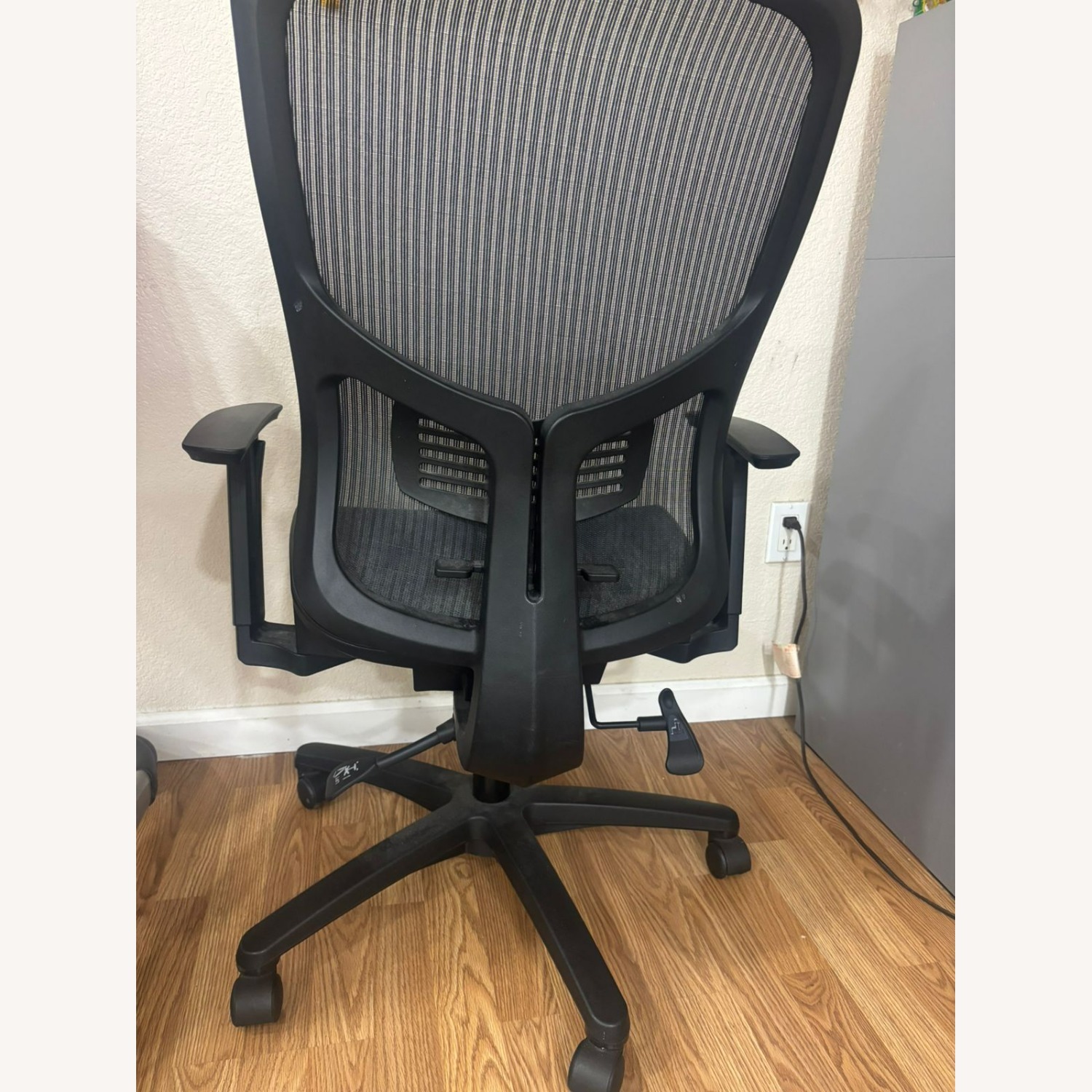 OFM Inc. Black Office Chair - image-4