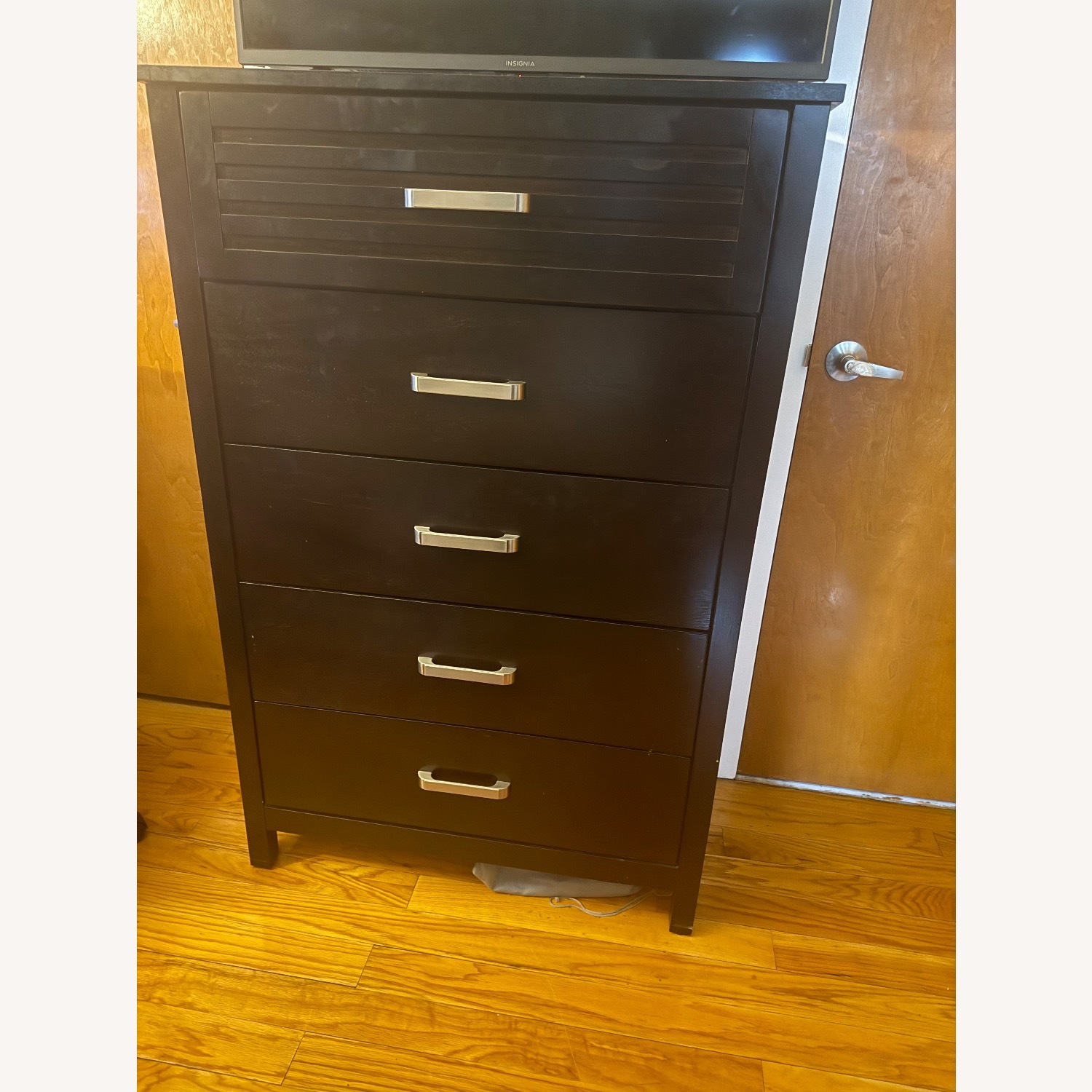 Bob's Discount Furniture Dalton Dark Brown Wood Chest - image-2