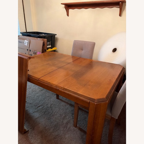 Used Contemporary Dining Table for sale on AptDeco