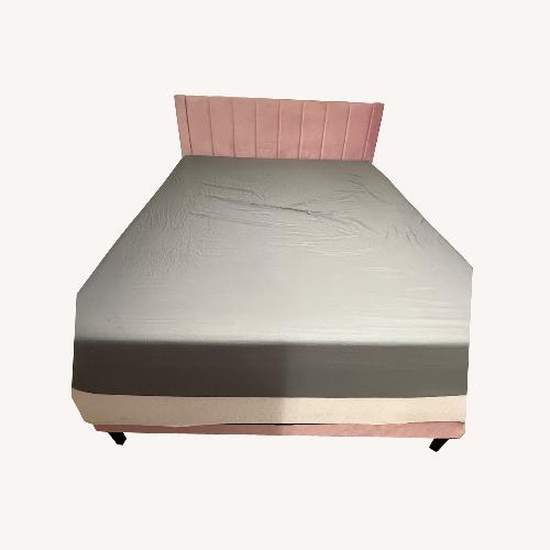 Used Contemporary Queen Bed for sale on AptDeco