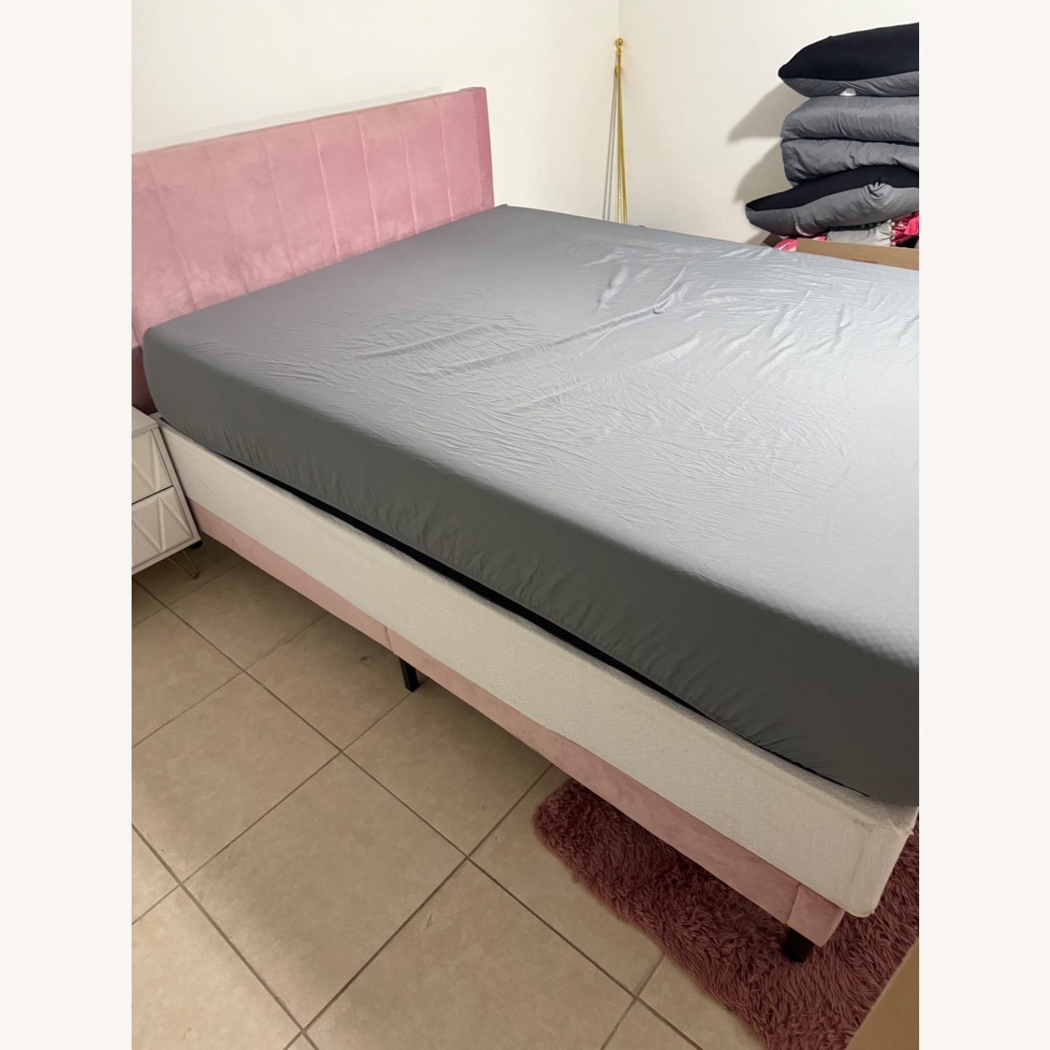 Contemporary Queen Bed - image-1