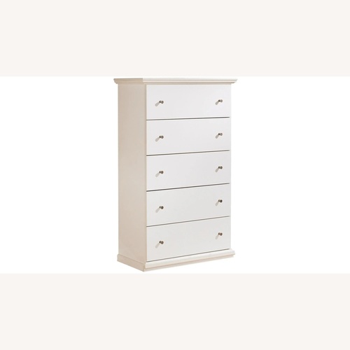 Used Raymour & Flanigan Adele White Wood Chest for sale on AptDeco