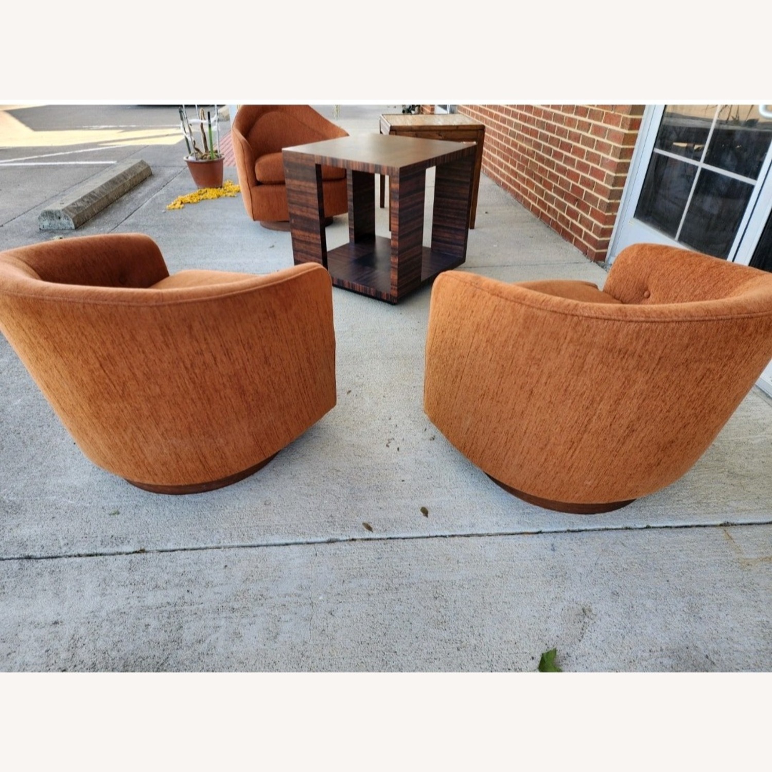 Milo Baughman 3 Barrel Launge Chairs - image-8