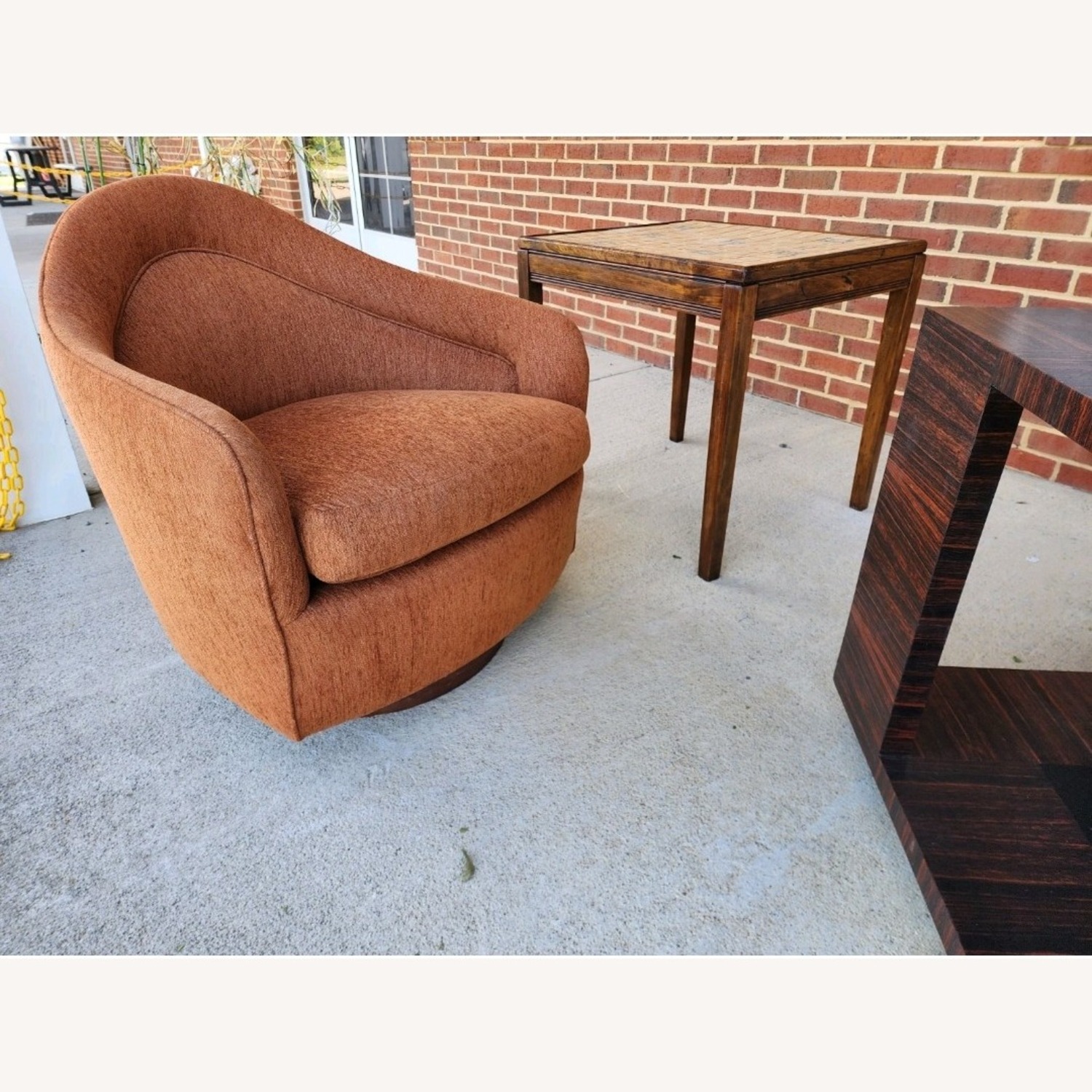 Milo Baughman 3 Barrel Launge Chairs - image-10