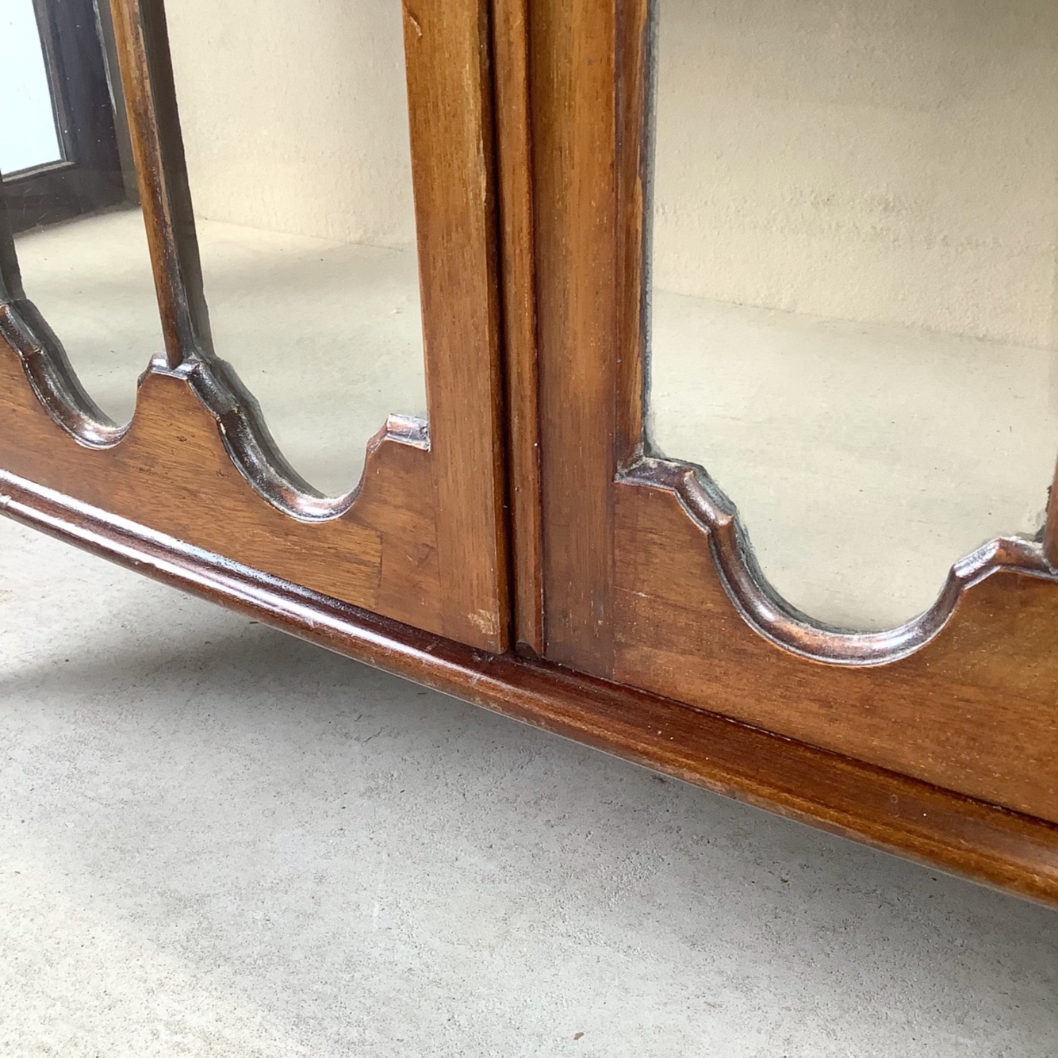 Chippendale Revival Mahogany Display Cabinet - image-11