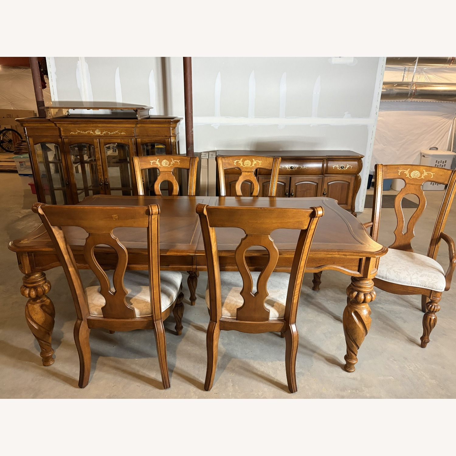 Dining Table With Six Chairs and a Leaf - image-1