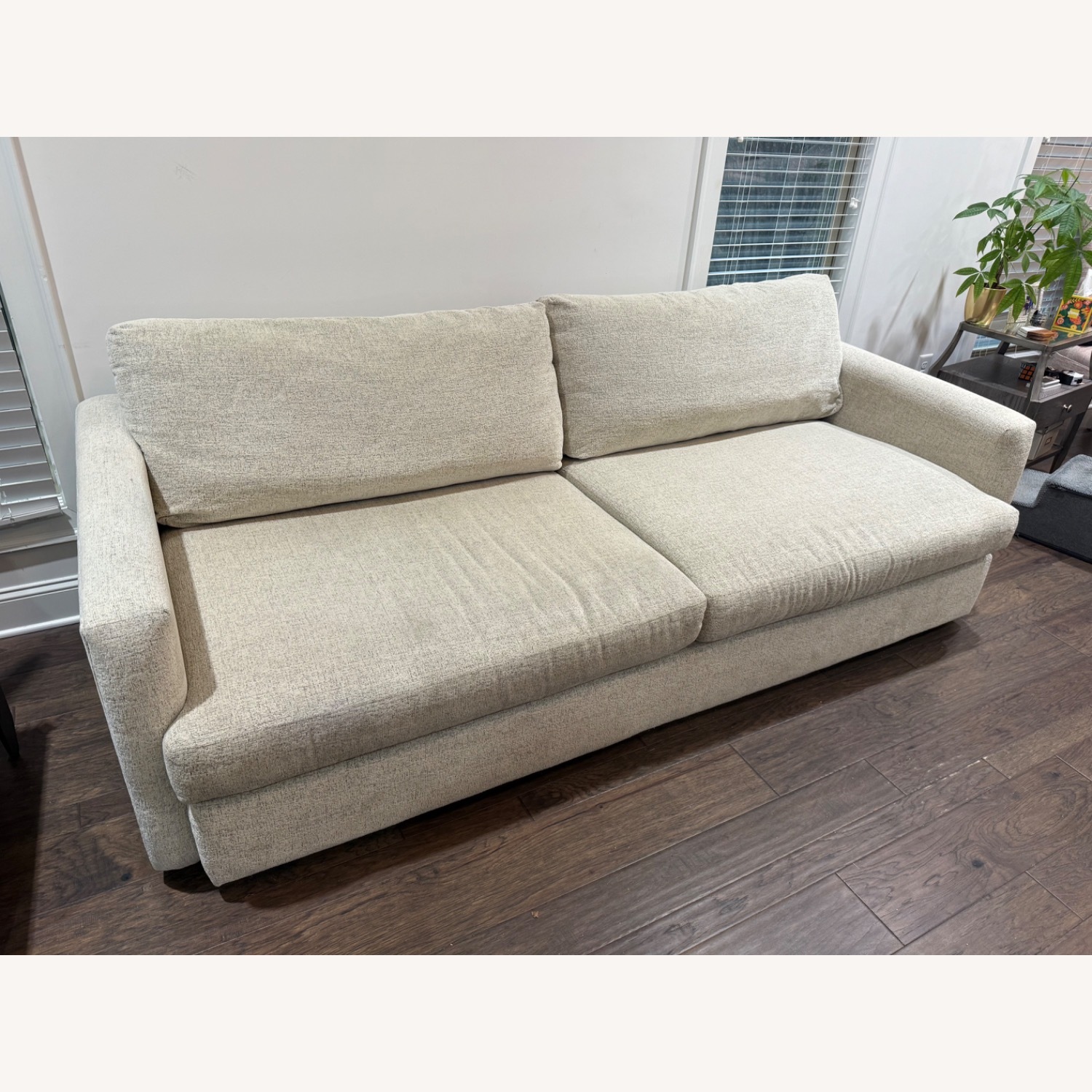 Bassett Allure Track Arm Sofa - image-2