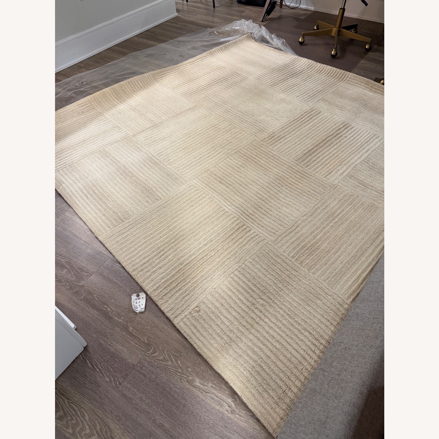 Natural Wool Area Rug 8' x 10' - image-10