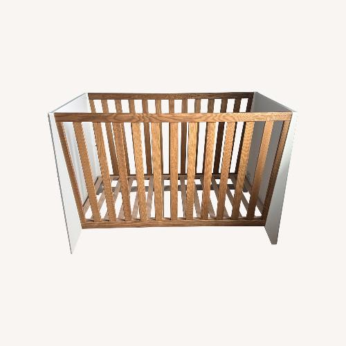 Used Natart Flexx White Wood Crib for sale on AptDeco
