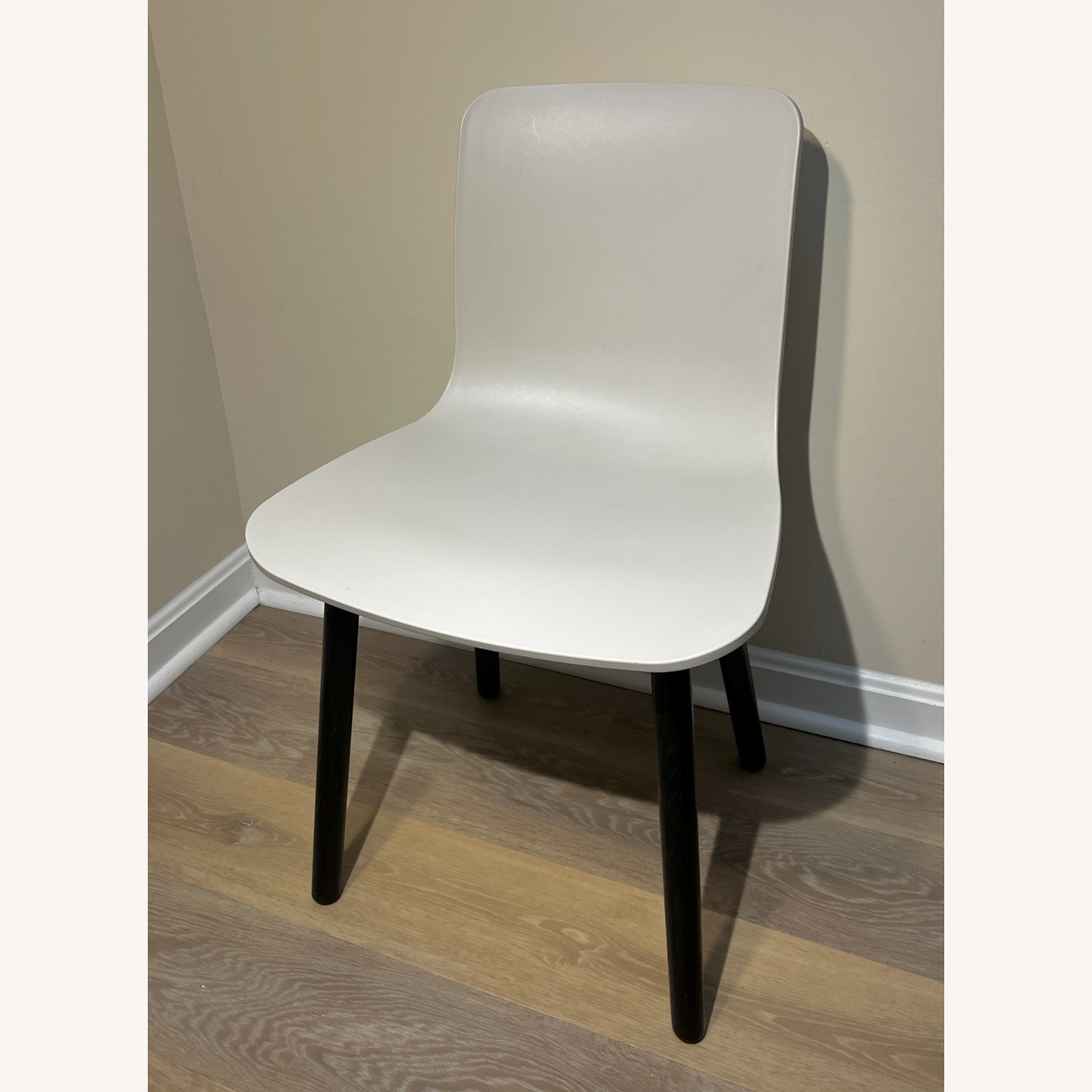 Vitra Hal Woodside Chair - Jasper Morisson - image-4