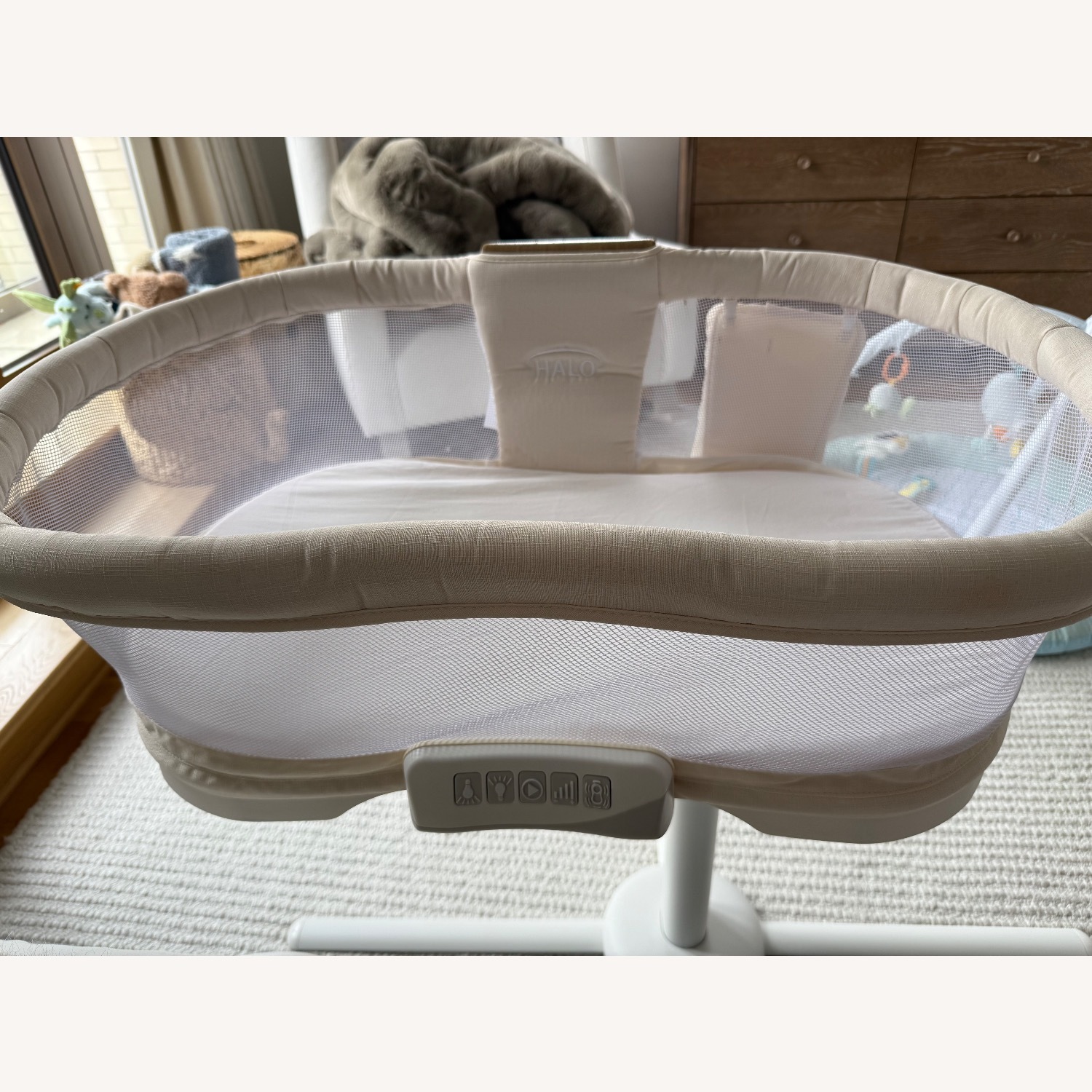 Luxe Plus Bassinest Swivel Sleeper Crib - image-1