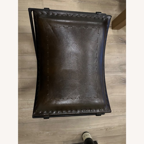 Used Contemporary Stool for sale on AptDeco
