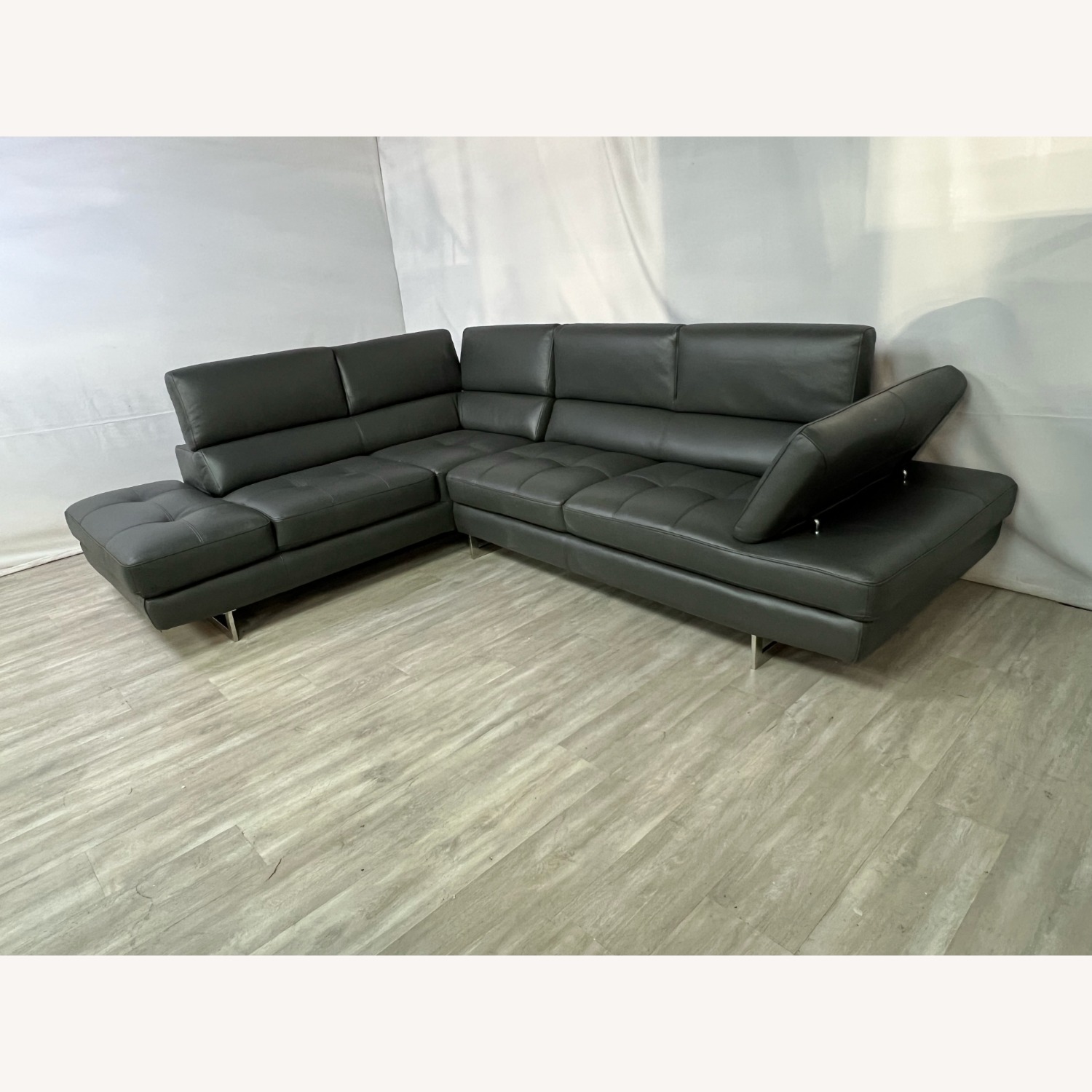 Wade Logan Hugo 2 - Piece Upholstered Sectional - image-4