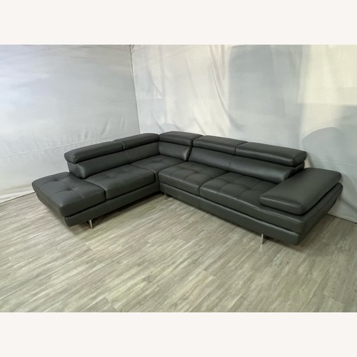 Used Wade Logan Hugo 2 - Piece Upholstered Sectional for sale on AptDeco