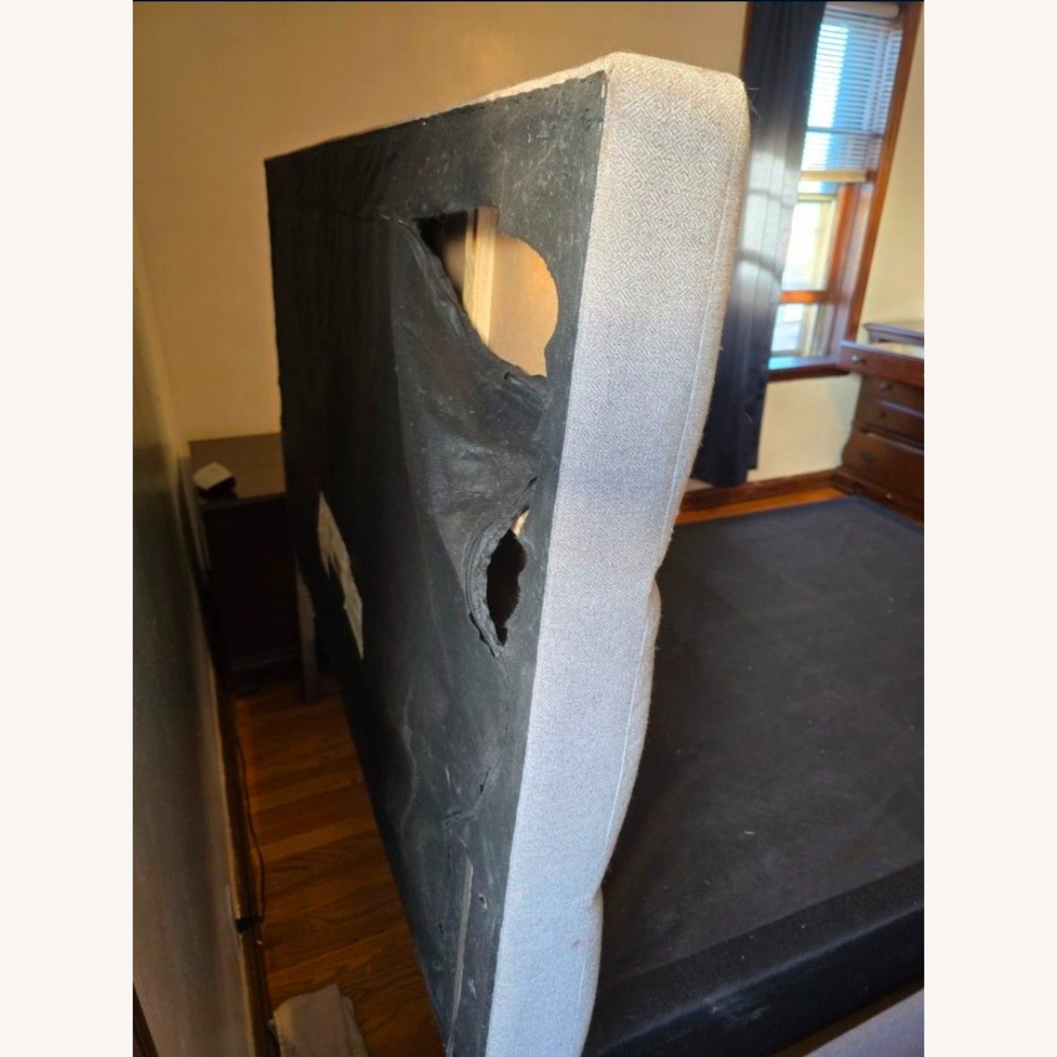 Dolante Grey Bedframe  - image-4