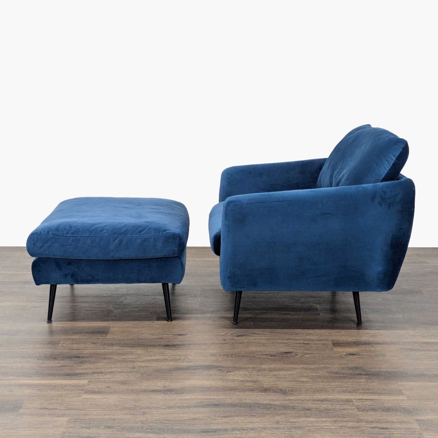 Edloe Finch Park Collection Blue Velvet Lounge - image-4