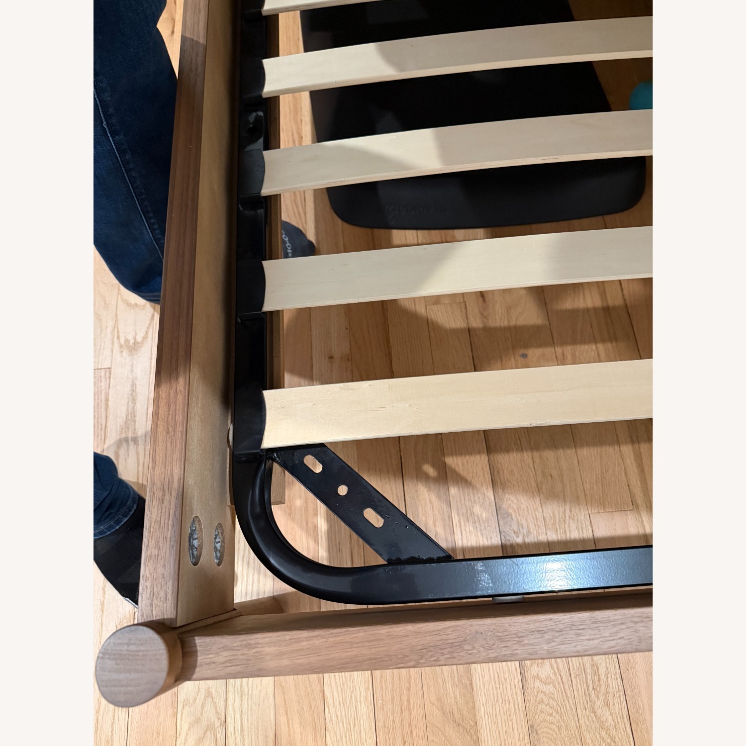 EQ3 Monarch Walnut Wood Queen Bed - image-5