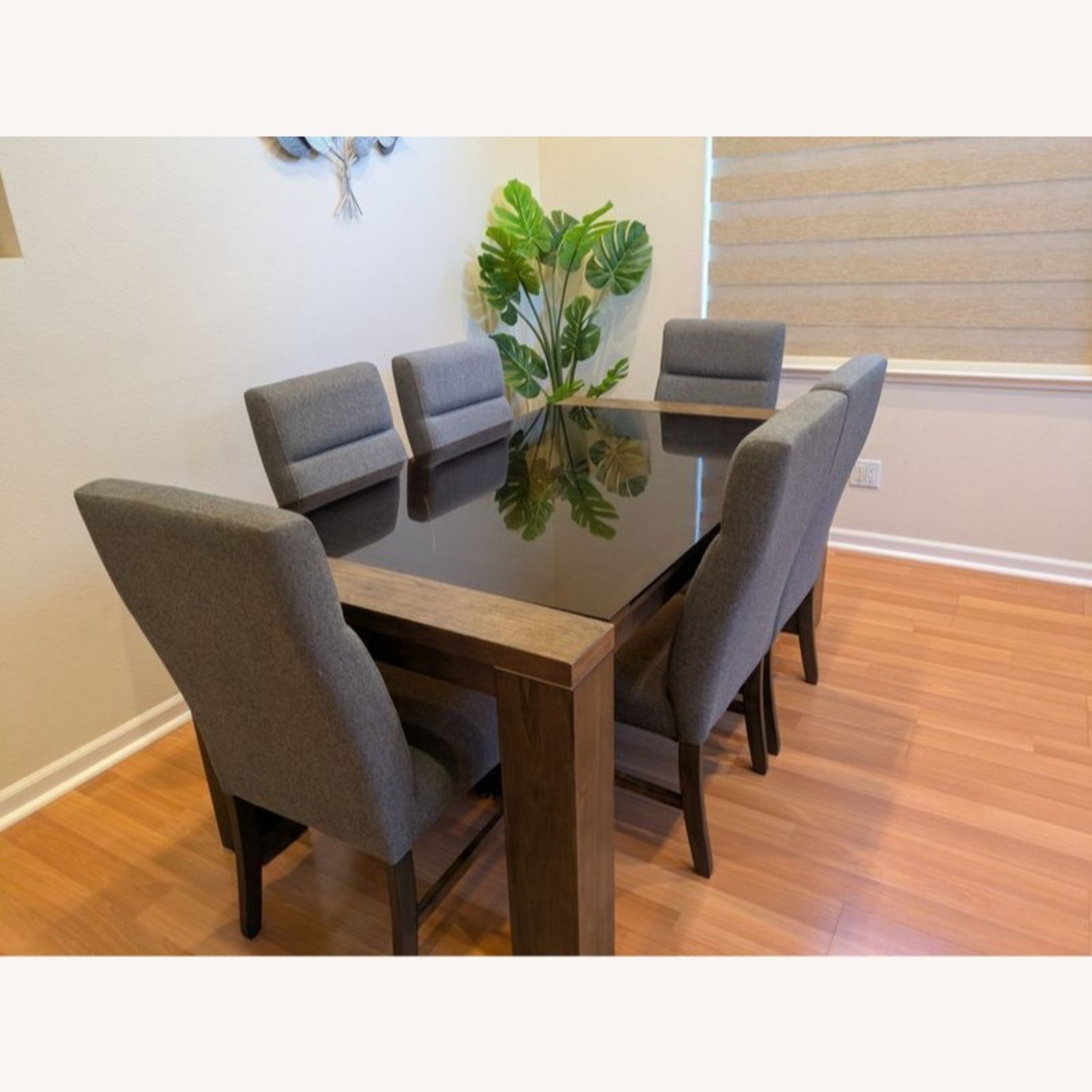 Ashley Furniture Chansey 7-Piece Contemporary - image-10