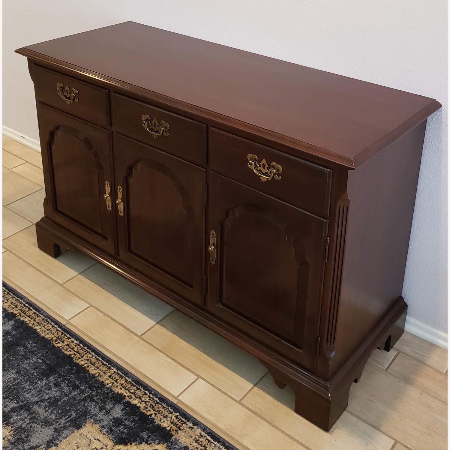 Vintage Ethan Allen Georgian Court Server Buffet - image-3