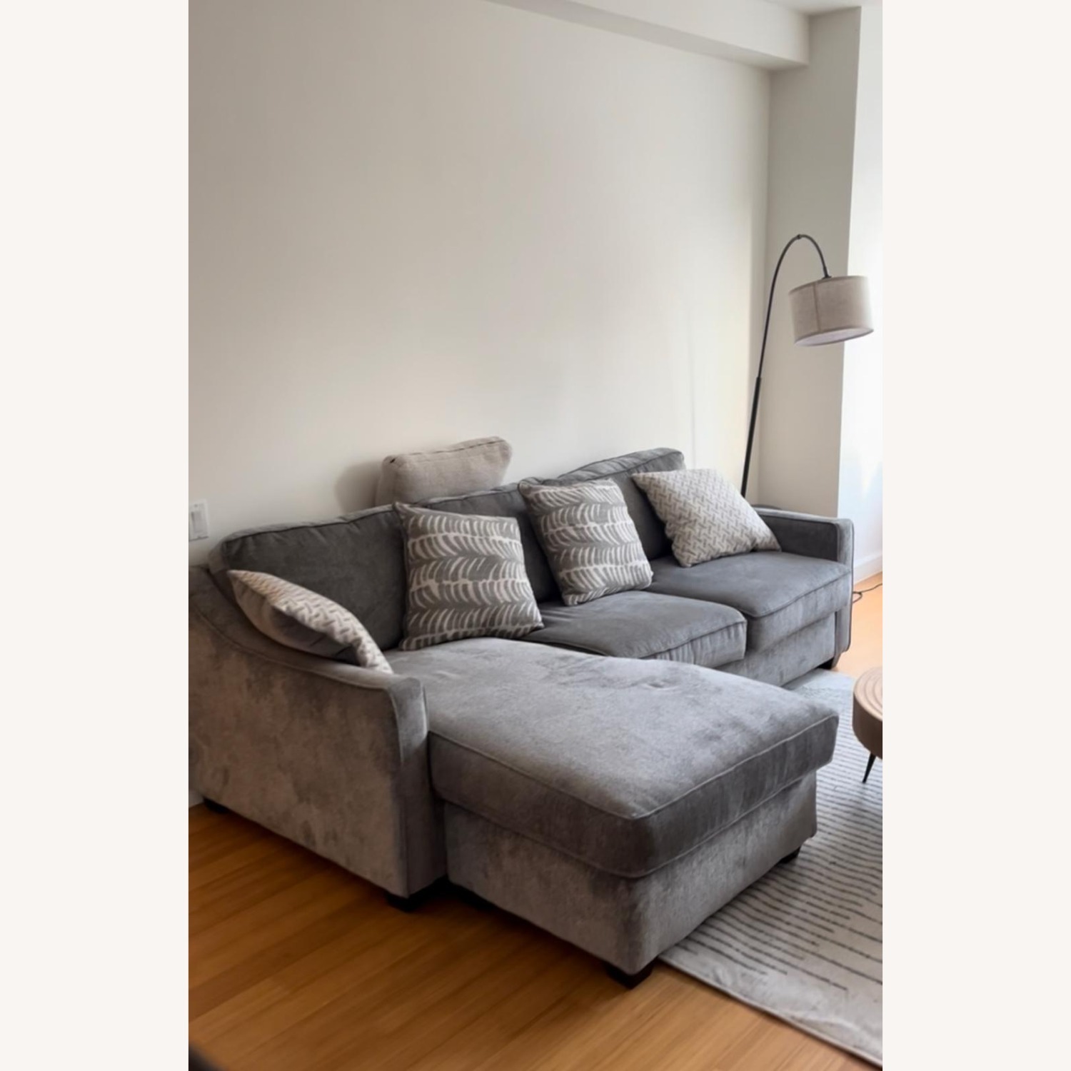 Bob's Discount Furniture Willow Grey 3 Seater Sectional - image-3
