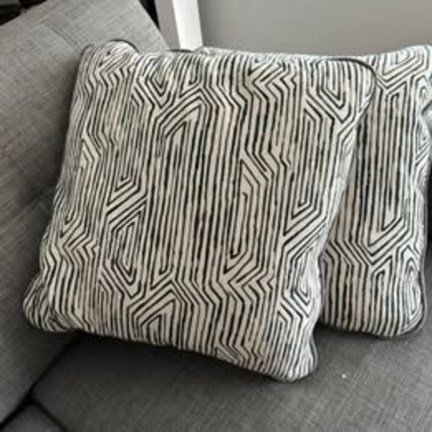 Bob's Discount Furniture Bette Dark Gray 3+ Seater Sofa - image-2