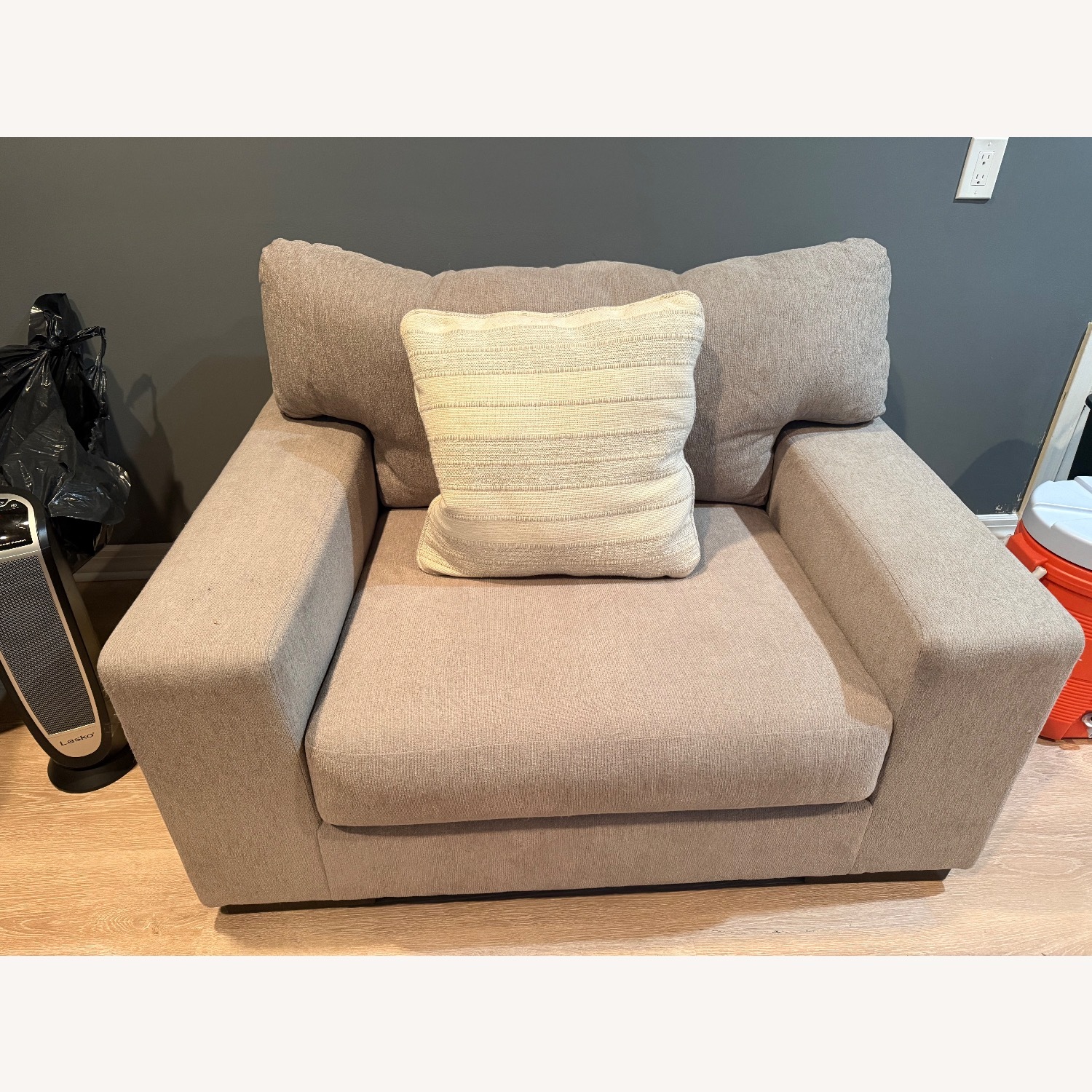 Modern Sofa - image-5