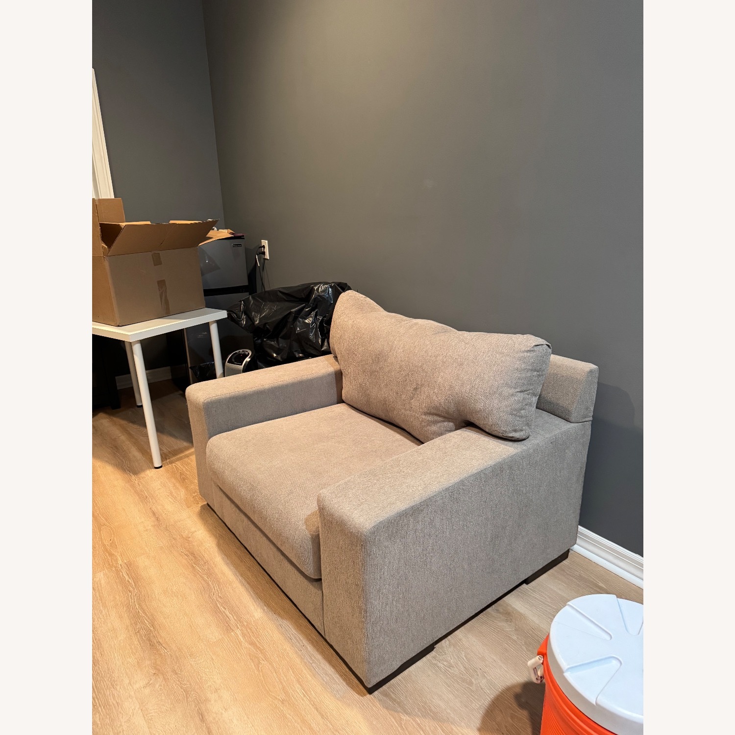 Modern Sofa - image-4