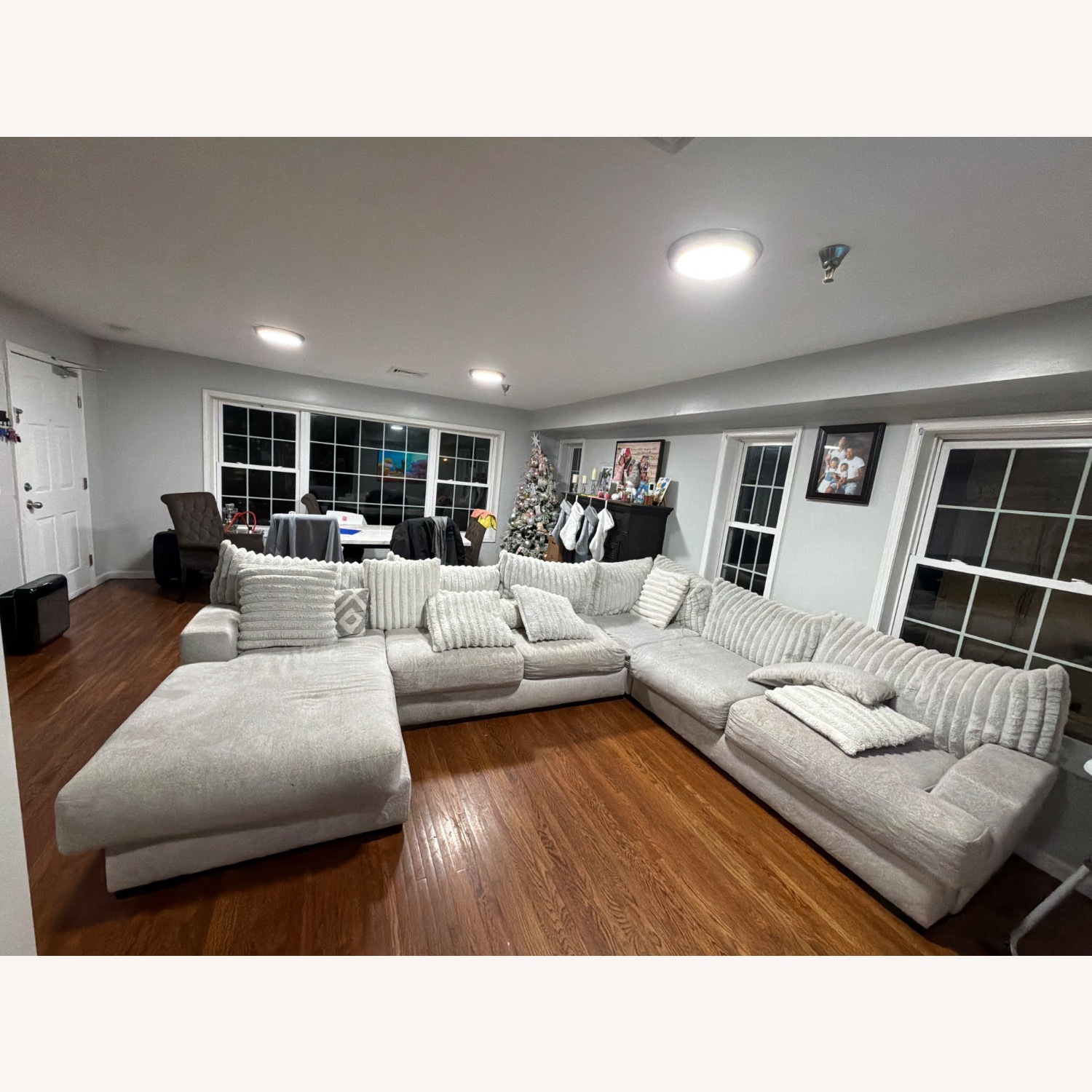 Raymour & Flanigan Silver 3+ Piece Sectional - image-1