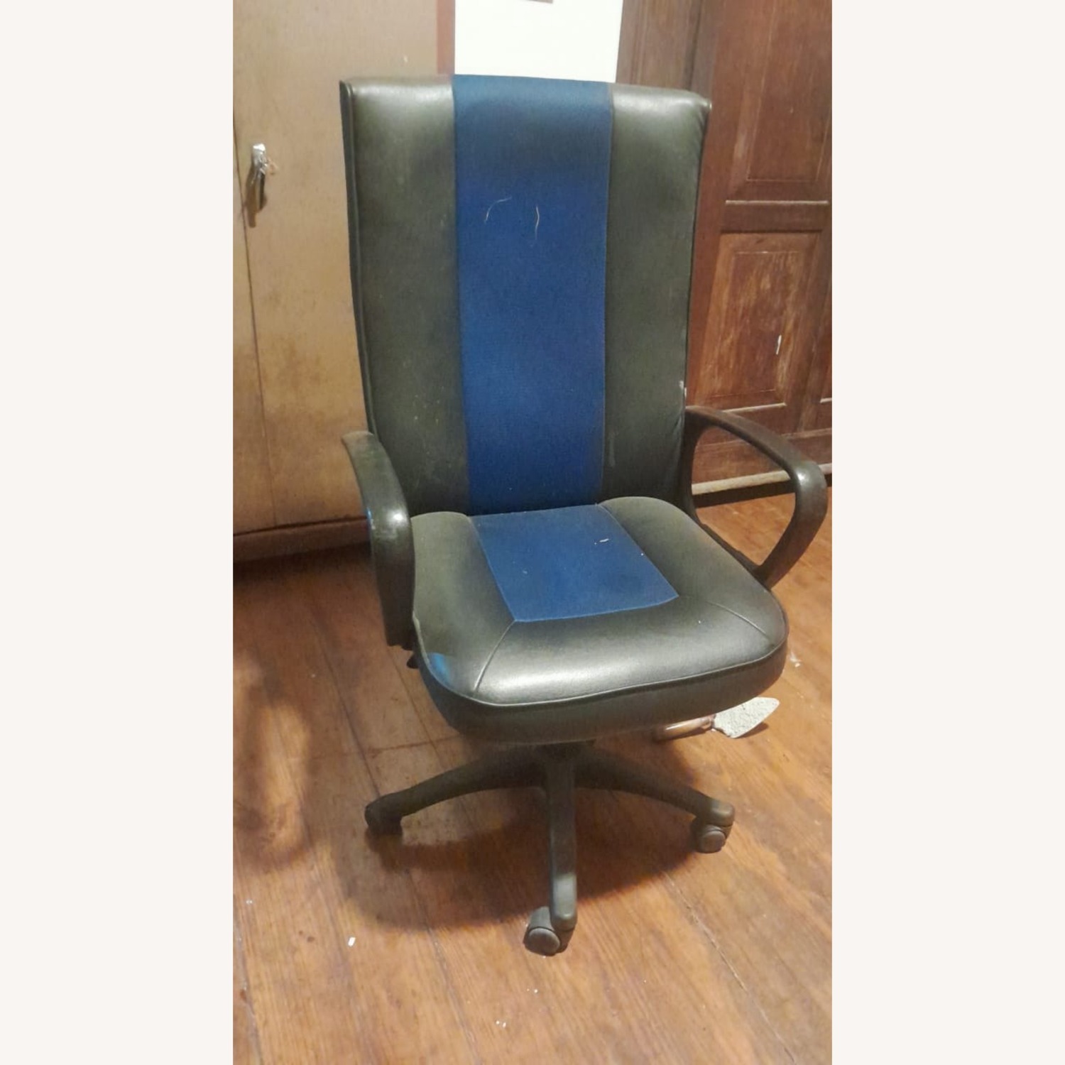 Black Leather Office Chair - image-0