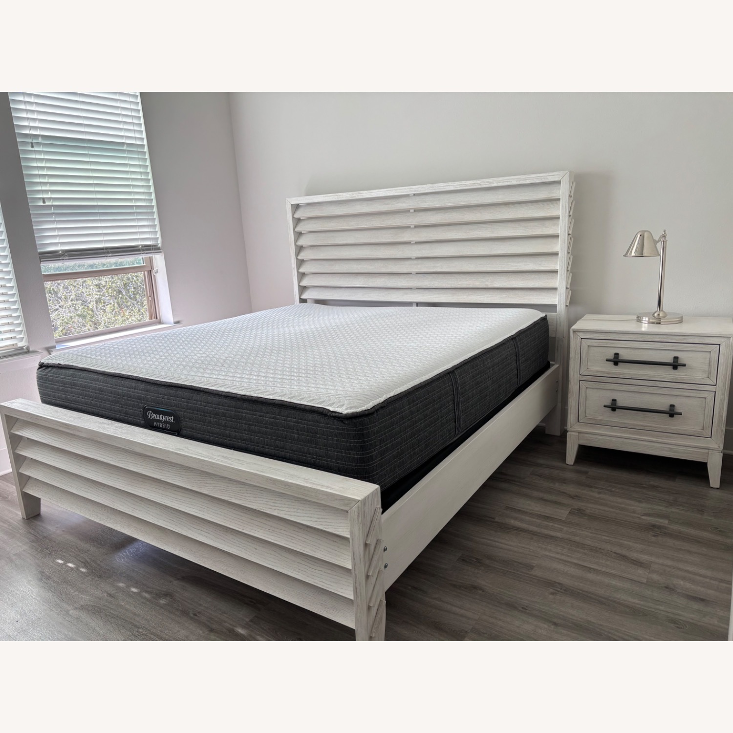 Rooms To Go White Wood King Bed - image-1