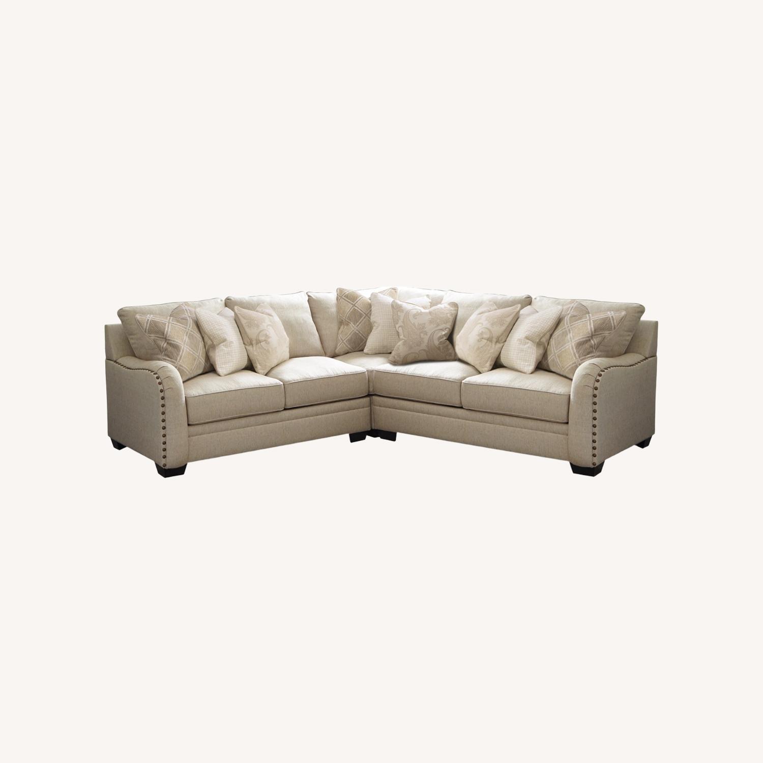 Luxora 3 Piece Sectional - image-0