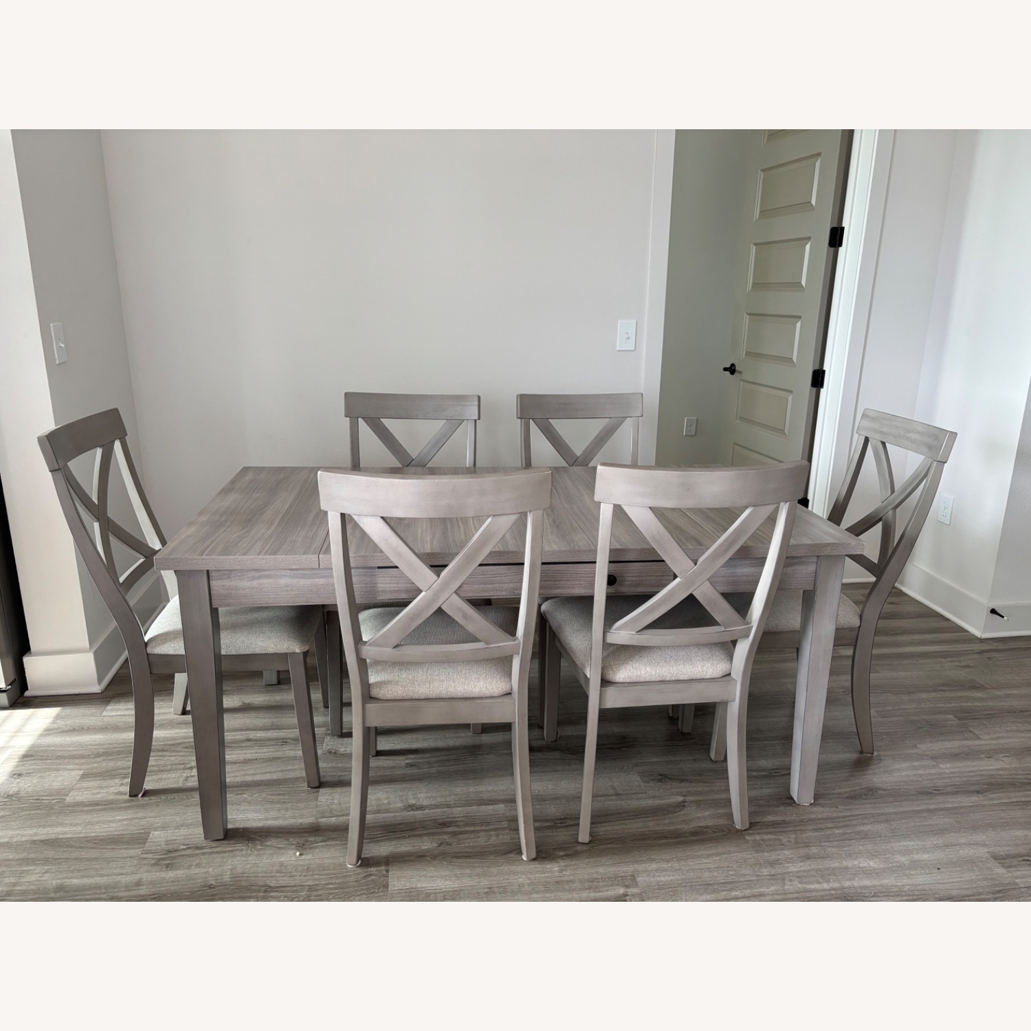 Rooms To Go Table  - image-2