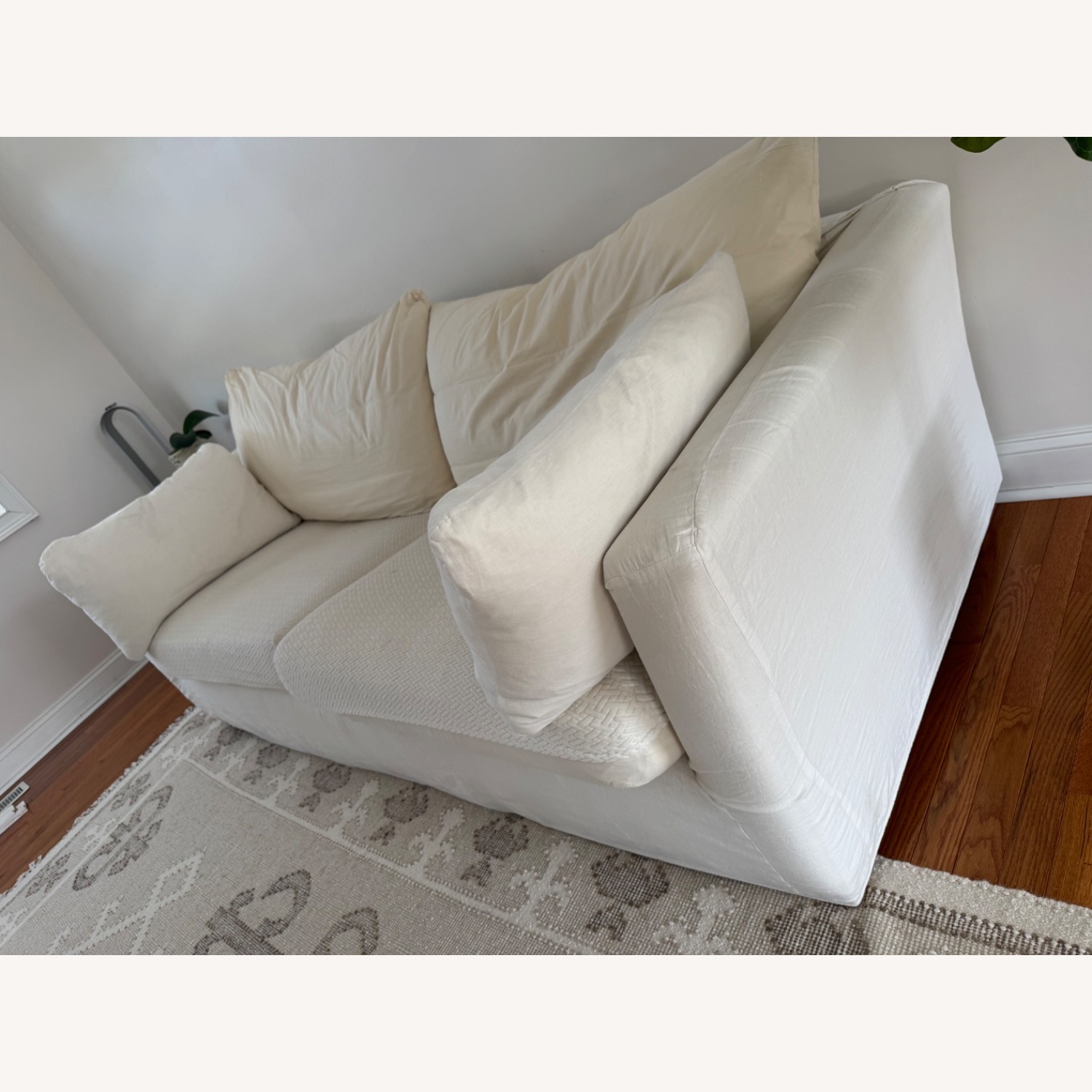 Shabby Chic Rachel Ashwell White 3+ Seater Sofa - image-2