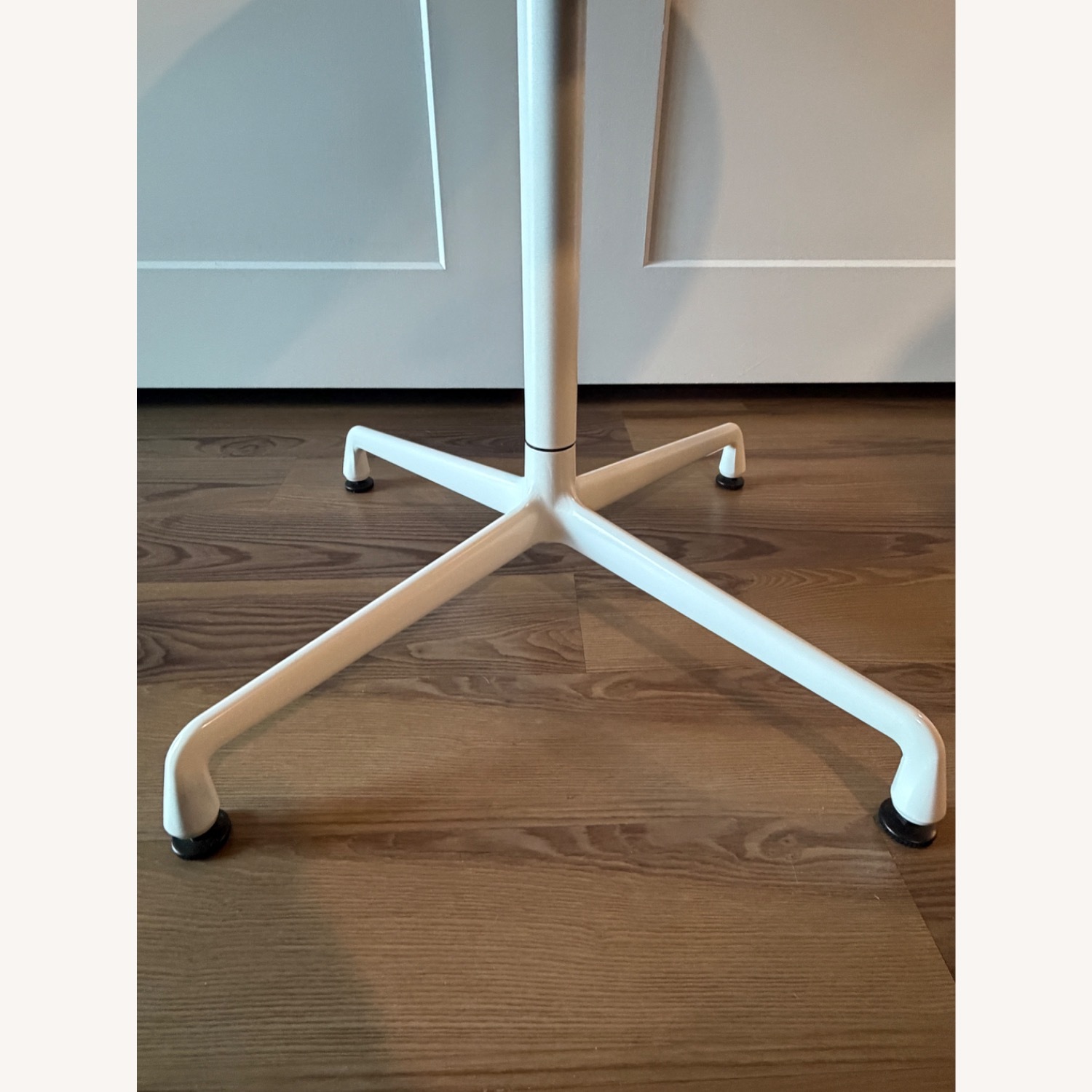 Herman Miller Eames 30in. Round Table (White) - image-2