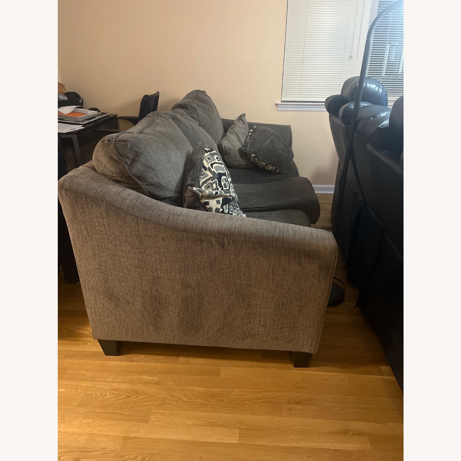 Raymour & Flanigan Light Gray 3+ Seater Sofa - image-1