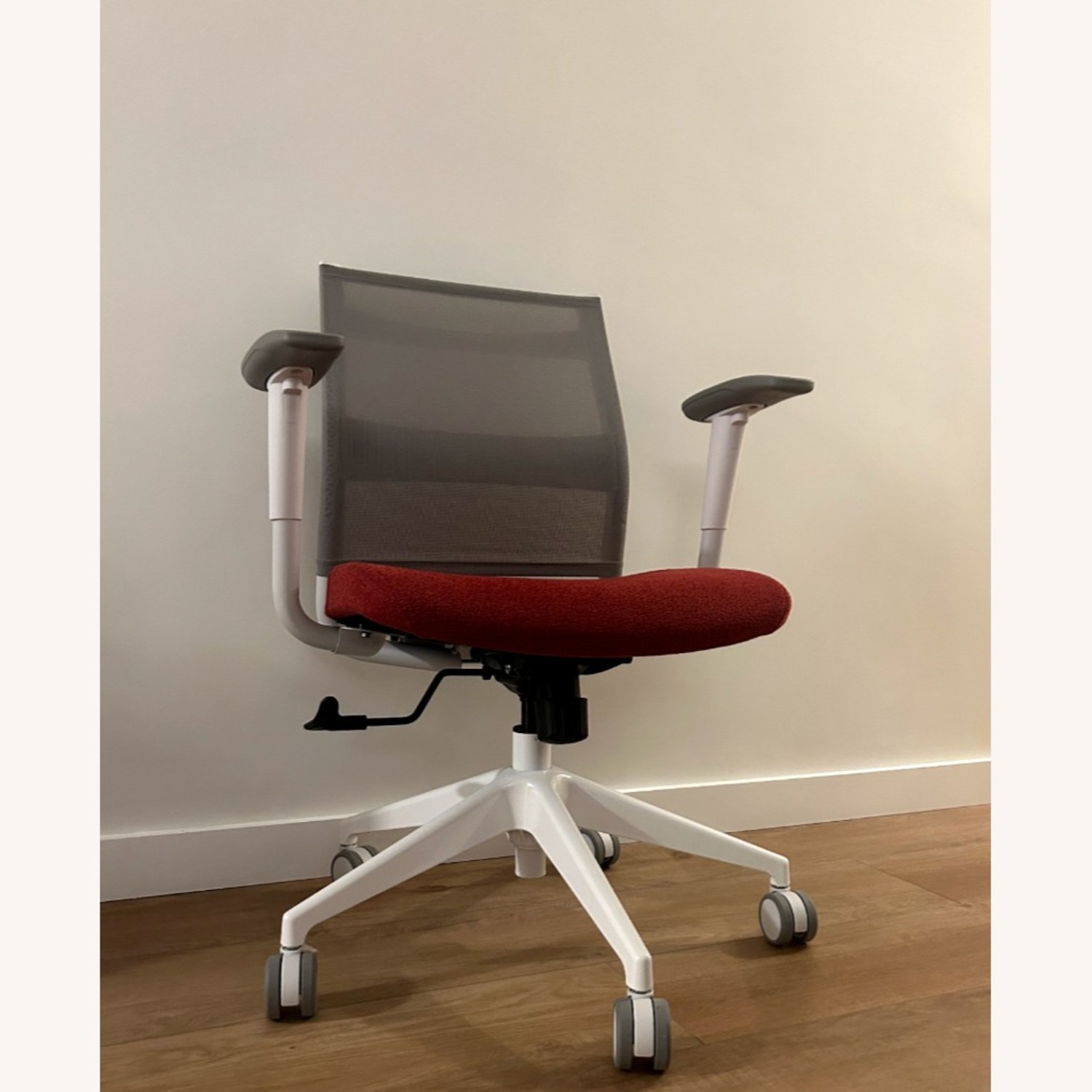 Sitonit Wit White Fabric Office Chair - image-1