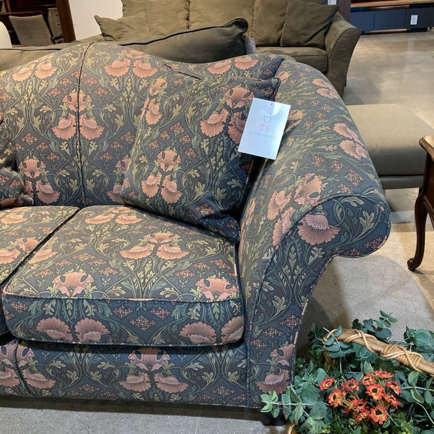 Upholstered Floral Fabric Two-Seat Loveseat - image-3