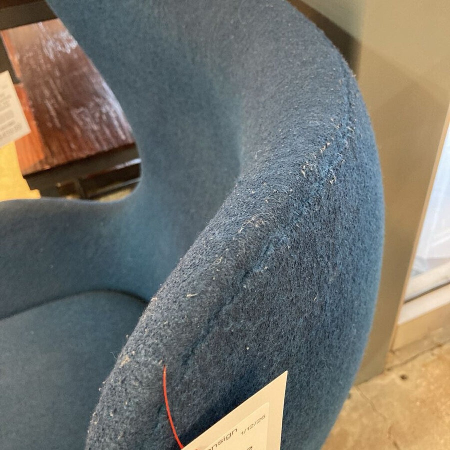 Arne Jacobsen Egg Lounge Chair w/ Ottoman  - image-7