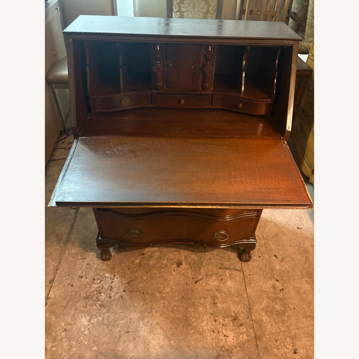 Vintage/Antique Finds Desk - image-1