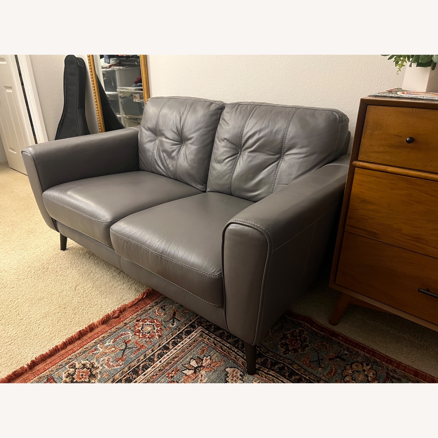 Benita Dark Gray Leather Loveseat - image-2