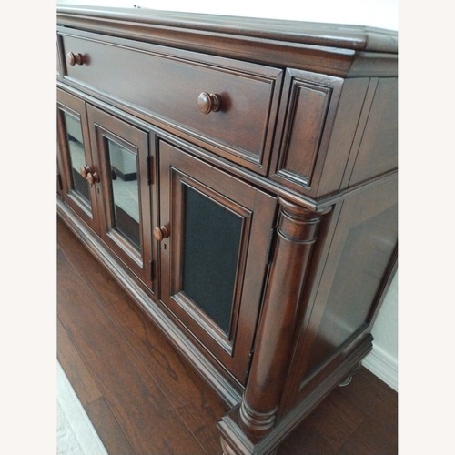 Used Thomasville Media Center for sale on AptDeco