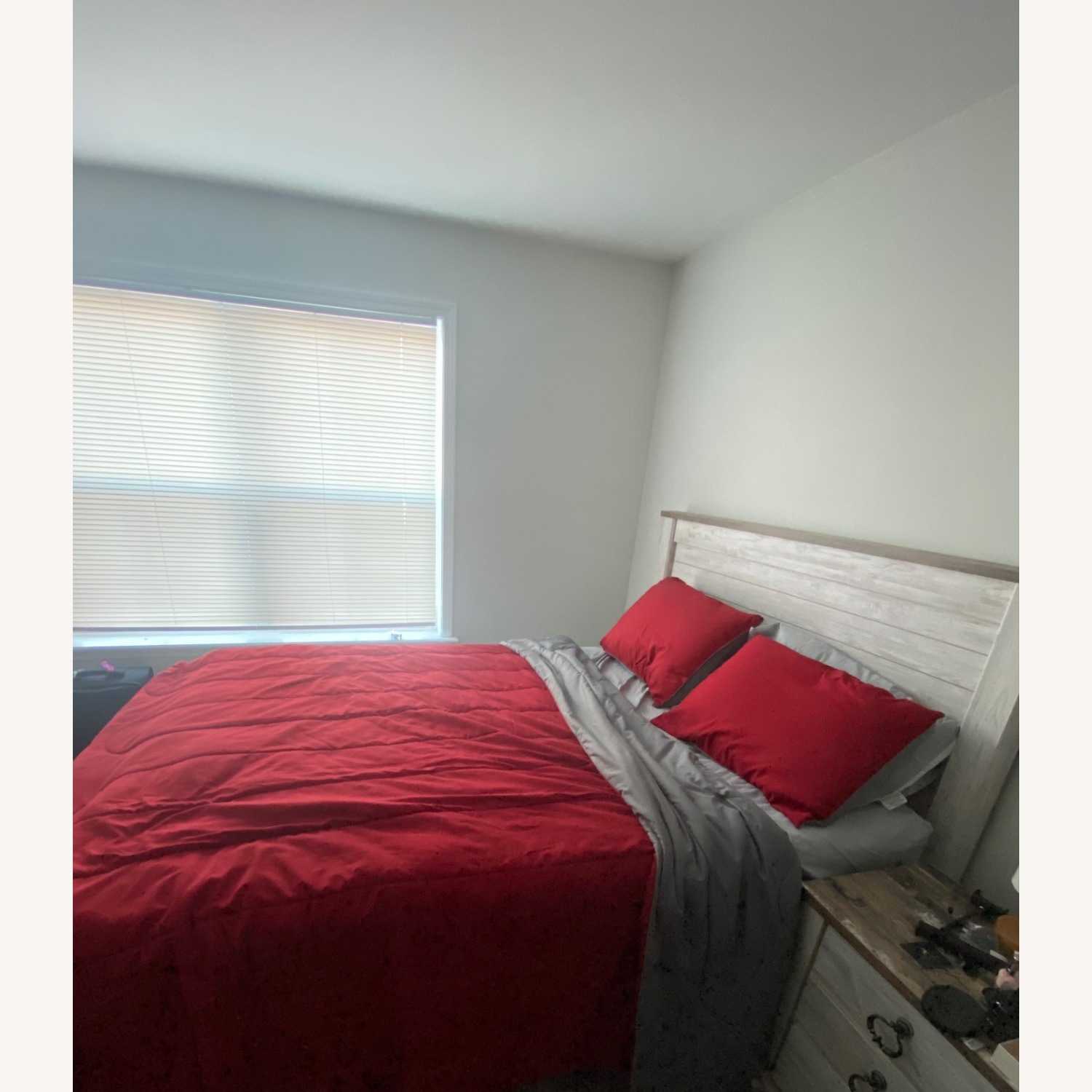 Old Brick Furniture Queen Bed - image-3